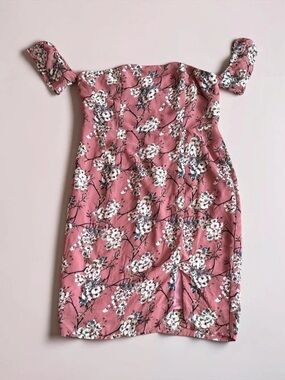 Missguided Love & Other Things Shoulder Floral Dress